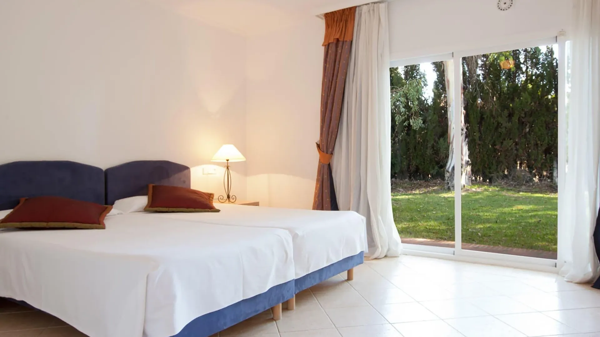 Sol Marbella Estepona Atalaya Park 4*,  ספרד